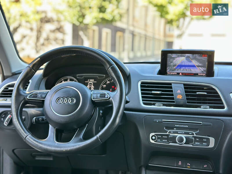 Внедорожник / Кроссовер Audi Q3 2017 в Киеве