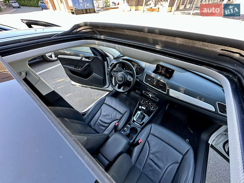 Внедорожник / Кроссовер Audi Q3 2017 в Киеве