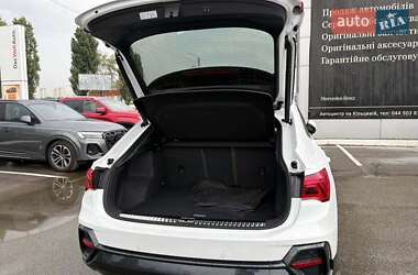 Внедорожник / Кроссовер Audi Q3 2024 в 