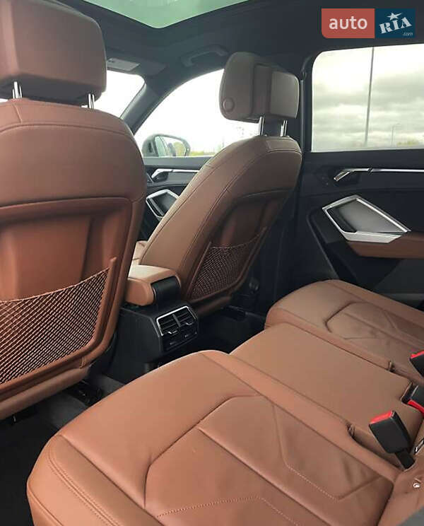 Внедорожник / Кроссовер Audi Q3 2021 в Львове