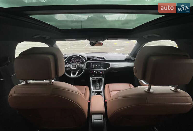 Внедорожник / Кроссовер Audi Q3 2021 в Львове