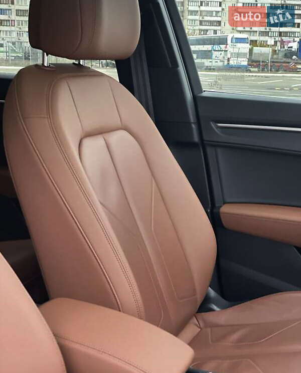 Внедорожник / Кроссовер Audi Q3 2021 в Львове