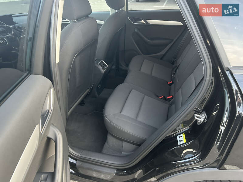 Позашляховик / Кросовер Audi Q3 2018 в Києві