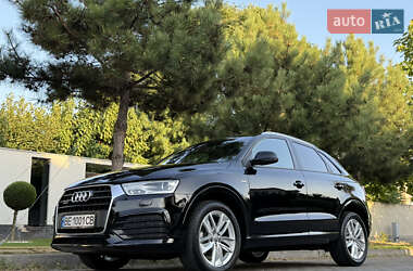 Позашляховик / Кросовер Audi Q3 2018 в 