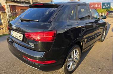 Позашляховик / Кросовер Audi Q3 2017 в 
