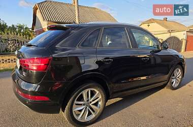Позашляховик / Кросовер Audi Q3 2017 в 