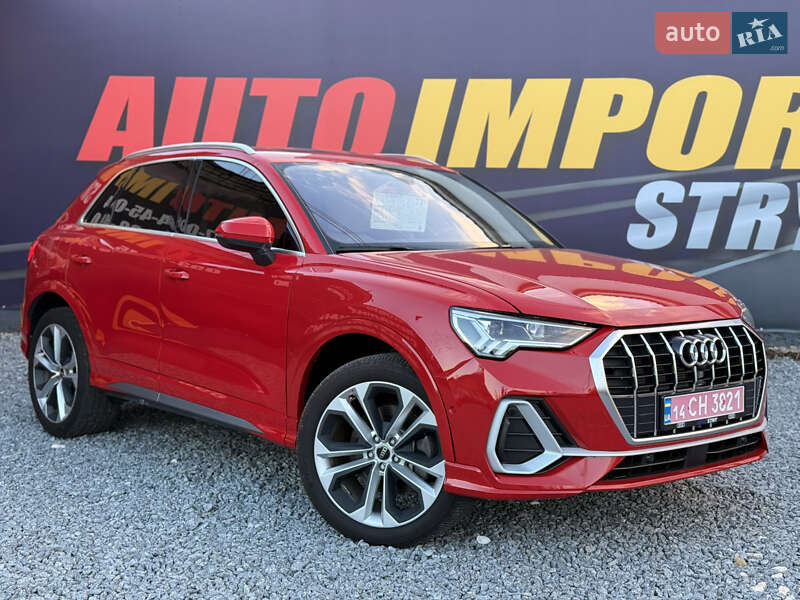 Позашляховик / Кросовер Audi Q3 2021 в 