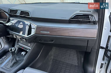 Внедорожник / Кроссовер Audi Q3 2024 в Киеве