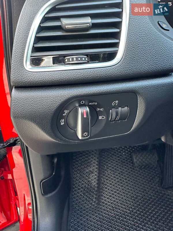 Внедорожник / Кроссовер Audi Q3 2017 в Ивано-Франковске