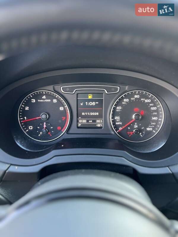 Внедорожник / Кроссовер Audi Q3 2015 в Ивано-Франковске