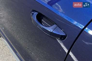 Внедорожник / Кроссовер Audi Q3 2020 в 