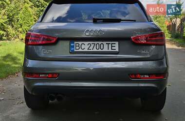 Позашляховик / Кросовер Audi Q3 2015 в 
