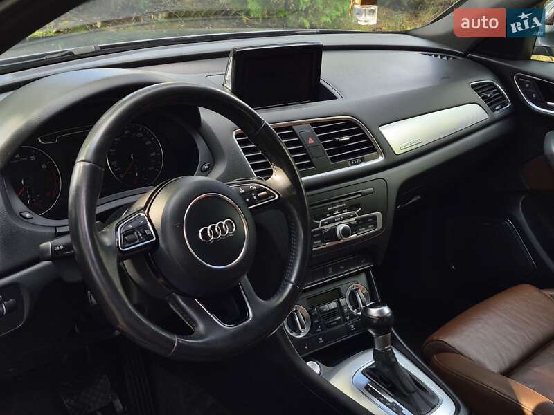 Внедорожник / Кроссовер Audi Q3 2015 в Львове