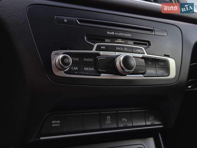 Внедорожник / Кроссовер Audi Q3 2015 в Львове