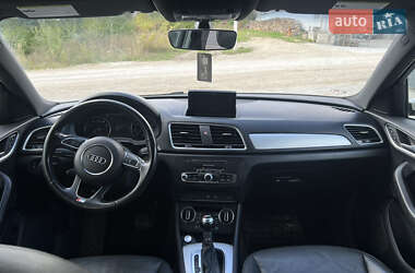 Внедорожник / Кроссовер Audi Q3 2017 в 