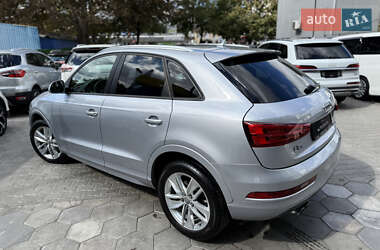 Позашляховик / Кросовер Audi Q3 2017 в 