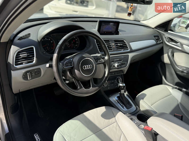 Внедорожник / Кроссовер Audi Q3 2017 в Одессе