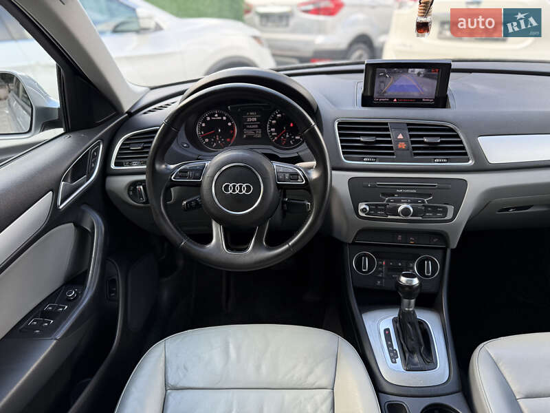 Внедорожник / Кроссовер Audi Q3 2017 в Одессе