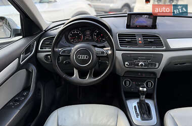 Позашляховик / Кросовер Audi Q3 2017 в 