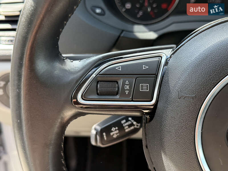 Внедорожник / Кроссовер Audi Q3 2017 в Одессе