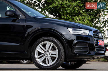 Внедорожник / Кроссовер Audi Q3 2016 в 