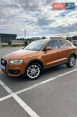 Внедорожник / Кроссовер Audi Q3 2012 в 