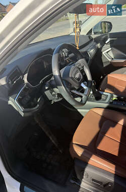 Внедорожник / Кроссовер Audi Q3 2023 в 