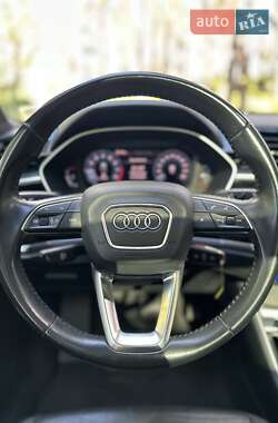 Позашляховик / Кросовер Audi Q3 2019 в 