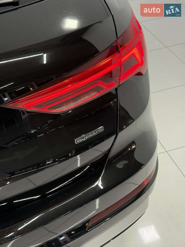 Внедорожник / Кроссовер Audi Q3 2019 в Одессе