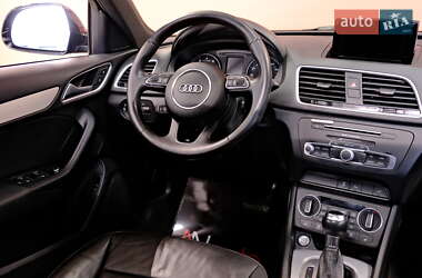 Позашляховик / Кросовер Audi Q3 2018 в 