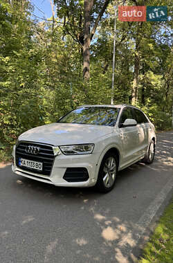 Позашляховик / Кросовер Audi Q3 2016 в 
