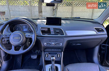 Внедорожник / Кроссовер Audi Q3 2016 в 