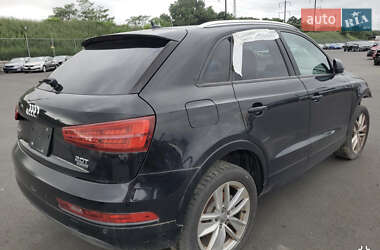 Внедорожник / Кроссовер Audi Q3 2017 в 