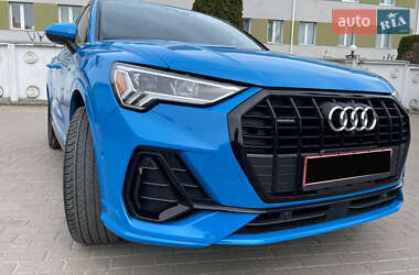 Внедорожник / Кроссовер Audi Q3 2020 в 