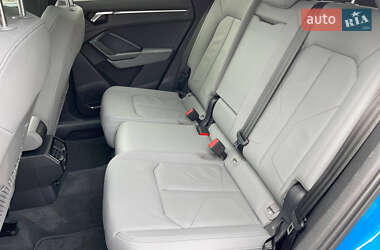 Внедорожник / Кроссовер Audi Q3 2020 в 