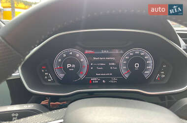 Внедорожник / Кроссовер Audi Q3 2020 в 