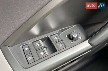Внедорожник / Кроссовер Audi Q3 2020 в 