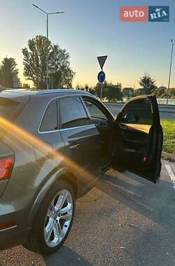 Внедорожник / Кроссовер Audi Q3 2017 в 