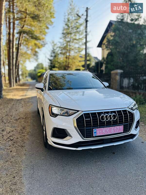 Внедорожник / Кроссовер Audi Q3 2019 в Лубнах