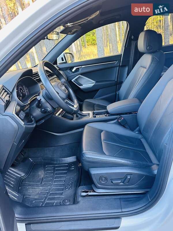 Внедорожник / Кроссовер Audi Q3 2019 в Лубнах