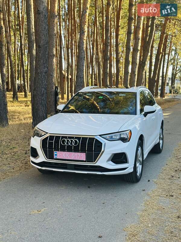 Внедорожник / Кроссовер Audi Q3 2019 в Лубнах