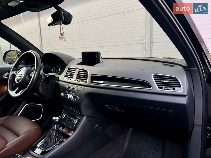 Внедорожник / Кроссовер Audi Q3 2016 в Одессе