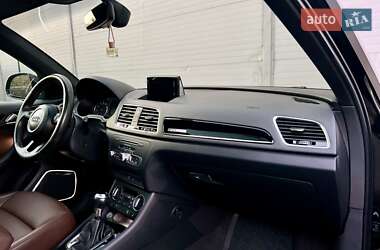 Внедорожник / Кроссовер Audi Q3 2016 в 