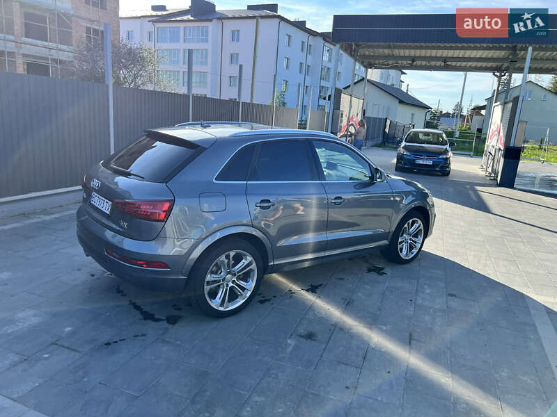 Внедорожник / Кроссовер Audi Q3 2015 в Самборе