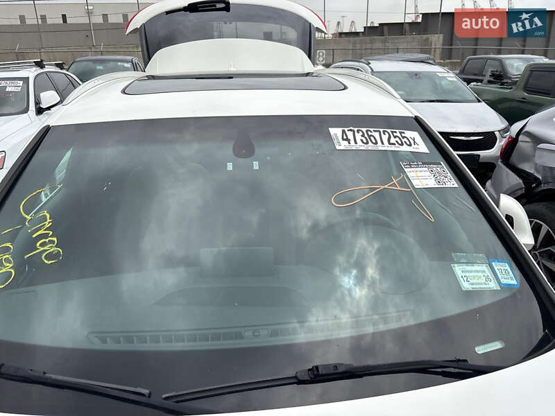 Позашляховик / Кросовер Audi Q3 2016 в Києві