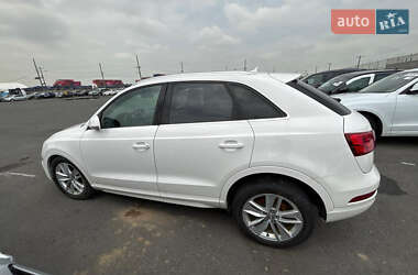 Внедорожник / Кроссовер Audi Q3 2016 в 