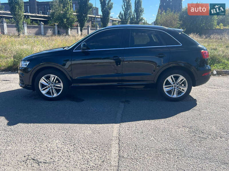 Позашляховик / Кросовер Audi Q3 2015 в Києві
