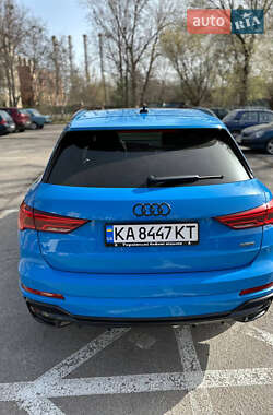 Позашляховик / Кросовер Audi Q3 2022 в 