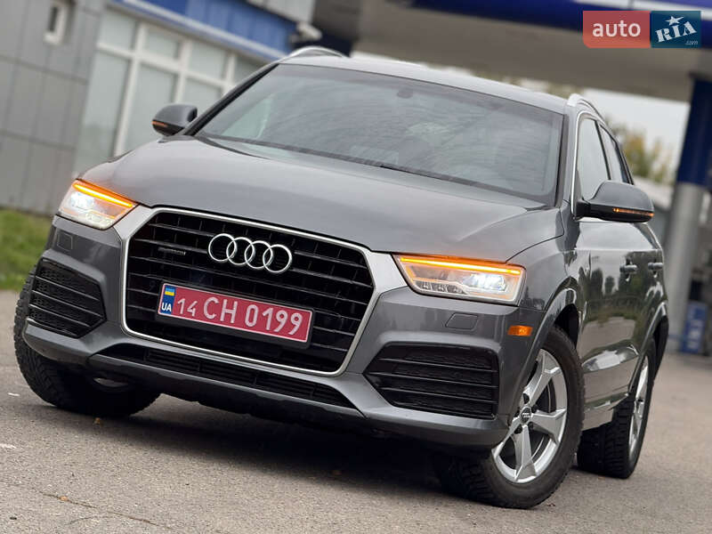 Внедорожник / Кроссовер Audi Q3 2015 в 