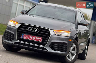 Внедорожник / Кроссовер Audi Q3 2015 в 